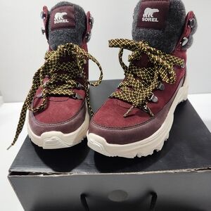 NEW Womens Sorel booties